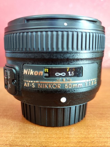 Nikon nikkor f - mm, f/1.8